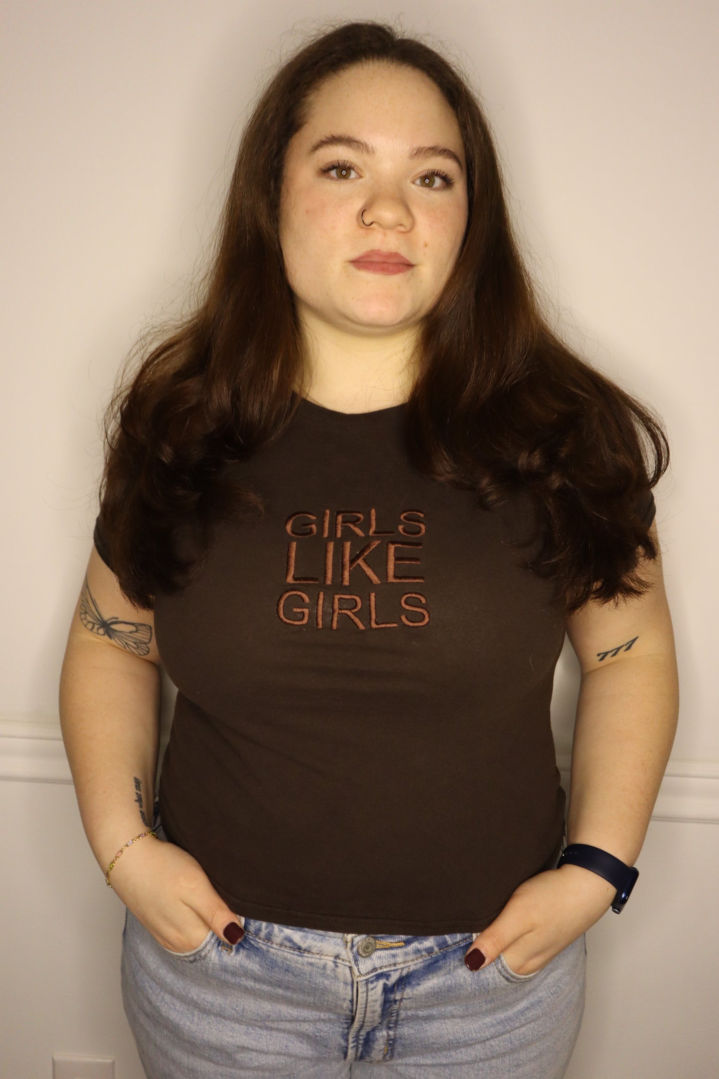 Embroidered girls like girls, Short Sleeve, Petite fit, Unisex, Long Crop Top